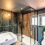Loft En - Duplex Terrasse Coeur Historique Avec Vue Degagee & Parking Souterrain Offert La Ciotat