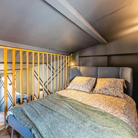 Loft En - Duplex Terrasse Coeur Historique Avec Vue Degagee & Parking Souterrain Offert Lägenhet La Ciotat